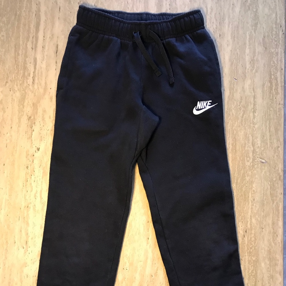Kid Nike sweatpants